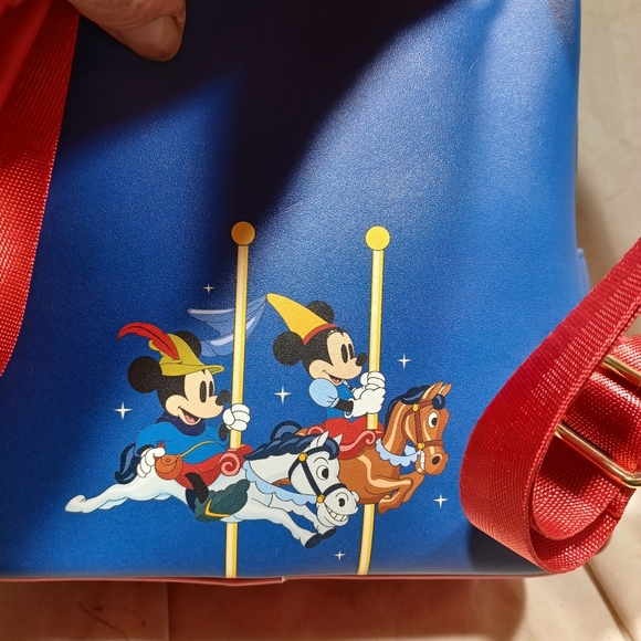 Loungefly Disney backpack - Picture 8 of 11